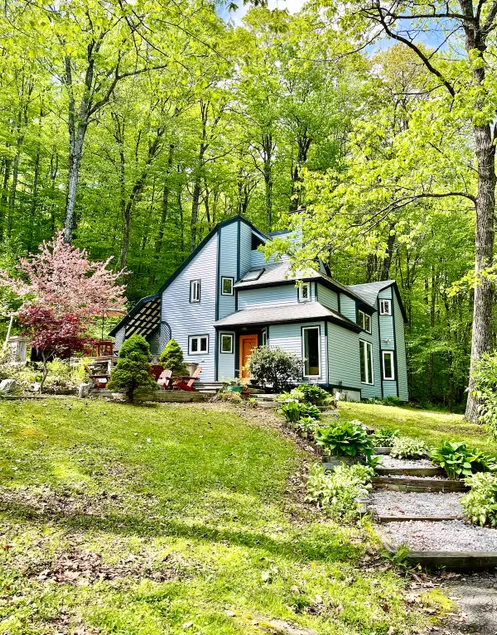 Private Grafton Retreat With Pond - Image 1