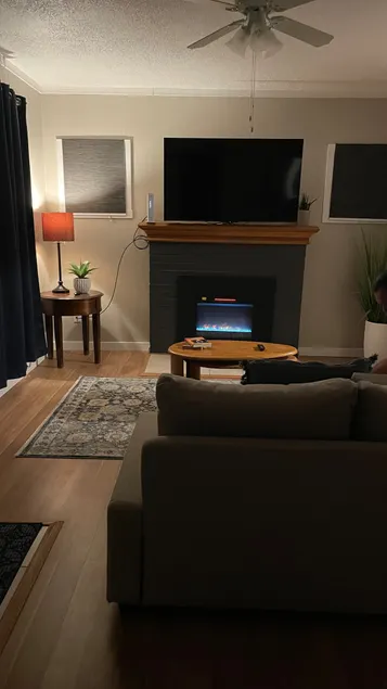 Clean & Cozy 1bd/1bth, Pets ok, 2car prkg, laundry - Image 1