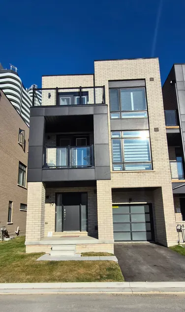 Vaughan's Cozy Escape, Sleeps 10! - Image 1