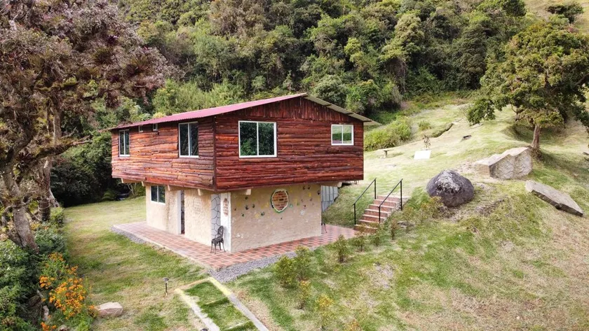 ”Kermit” Wooden Country Cabin - Image 1