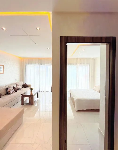 Modern Elegance | Sea View (Wifi+Parking+Clim) - Image 1