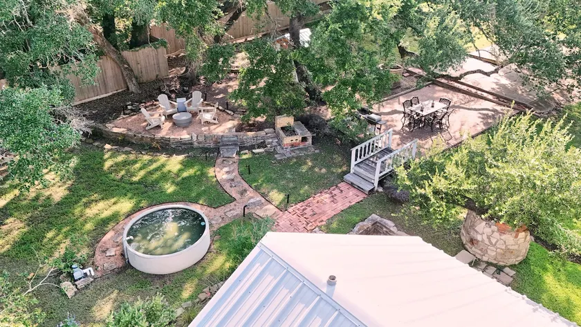 Scenic Outdoor + Minutes From Round Top + Pool - Image 1