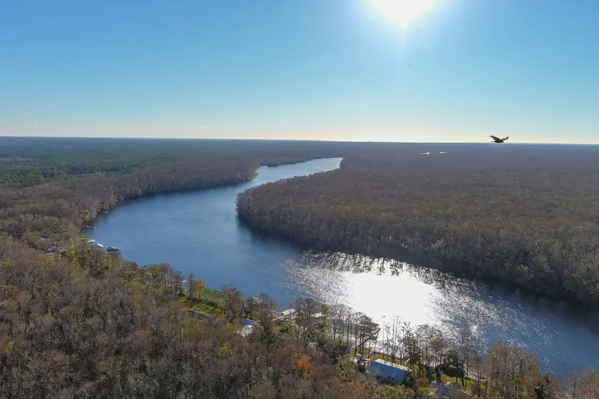 Fowlers Bluff, Drifter's Hideaway - Image 1