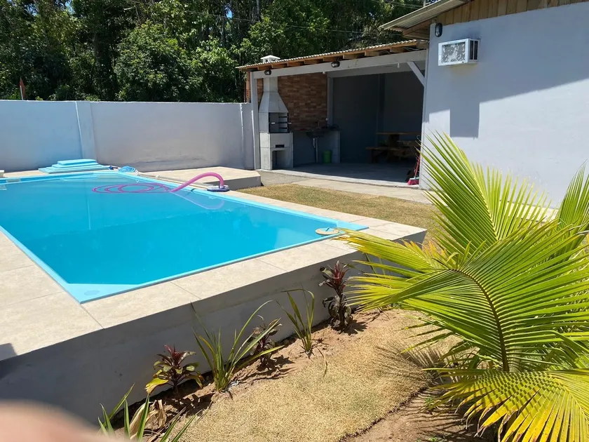 Retreat with pool, tranquility and comfort. - Image 1