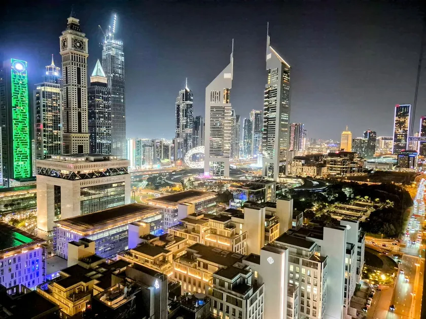 Vibrant two bedrooma Sky Gardens difc - Image 1
