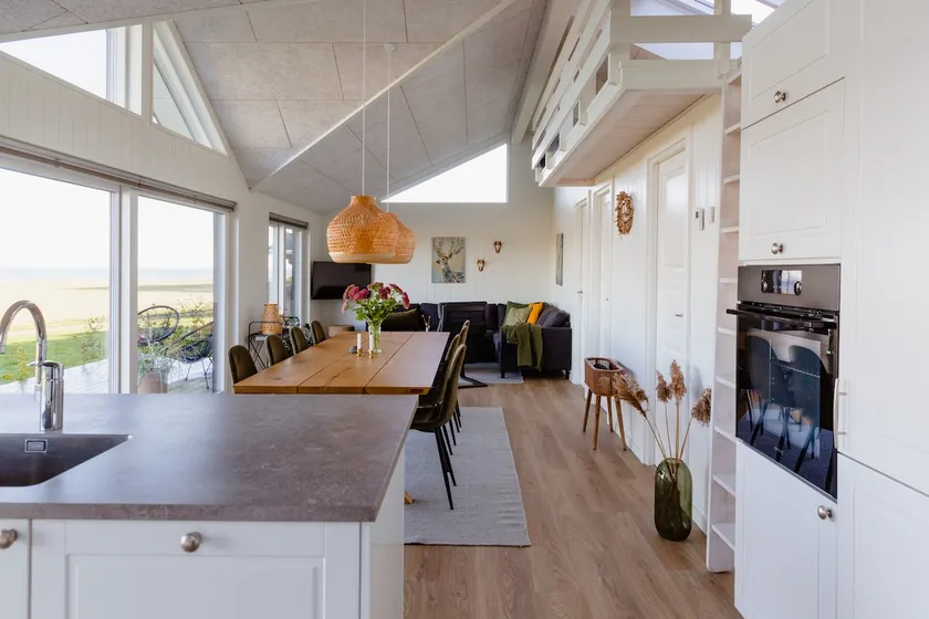 Fresh air on open terrace with view - Image 1
