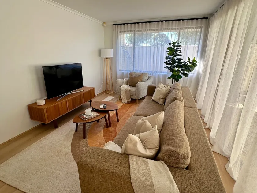 Stylish Armadale Getaway - Image 1
