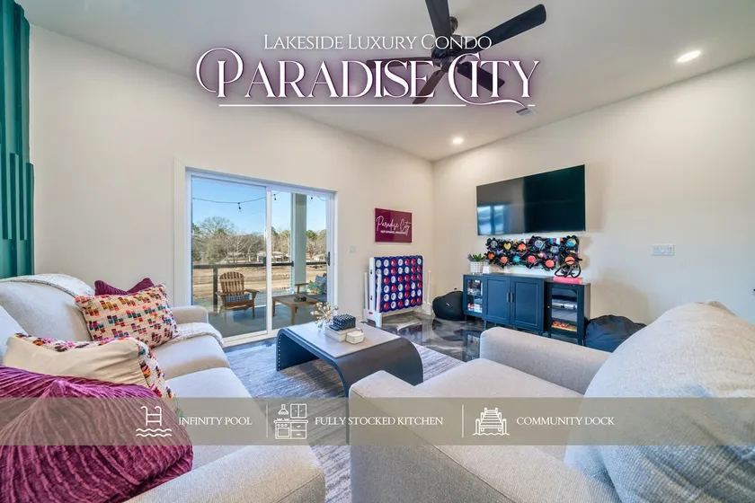 Lakefront Condo w/ Fire Pit, Pool, Near Oaklawn - Image 1