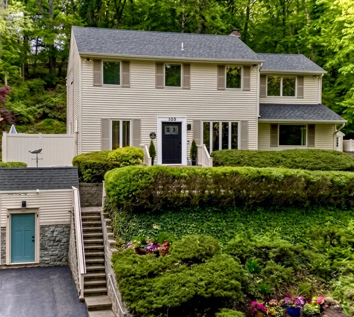 Nature Meets Village – Walkable Northport - Image 1
