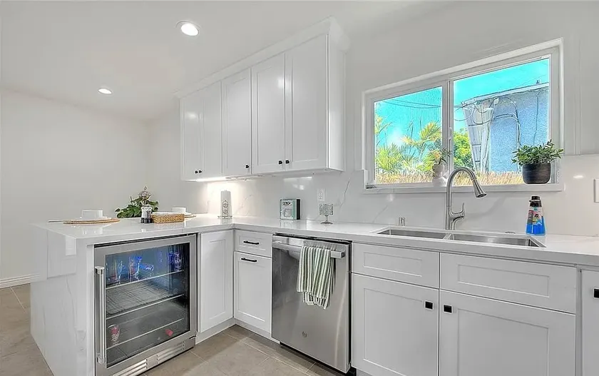 25 mins to DTLA & Disney 3BR Cozy & Spacious - Image 1