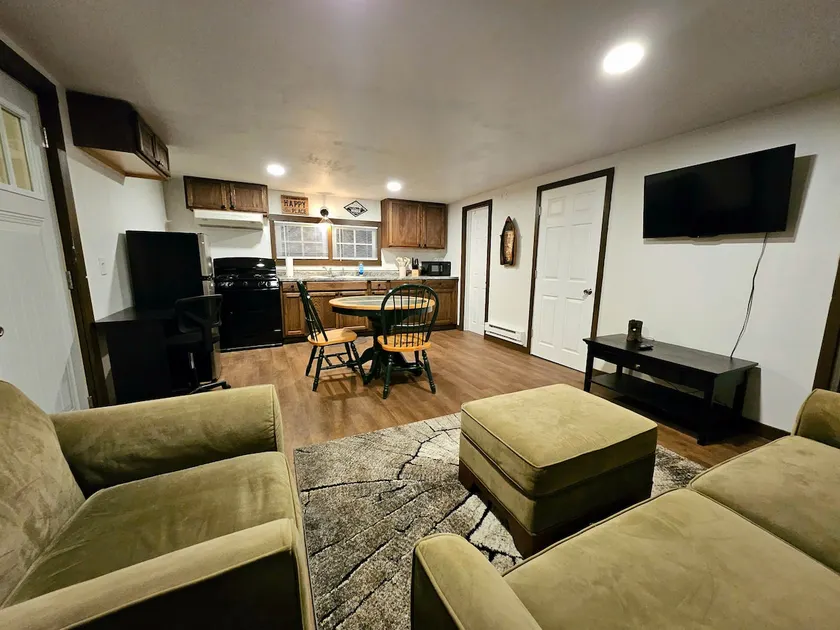 Cozy RiverView Home - Image 1