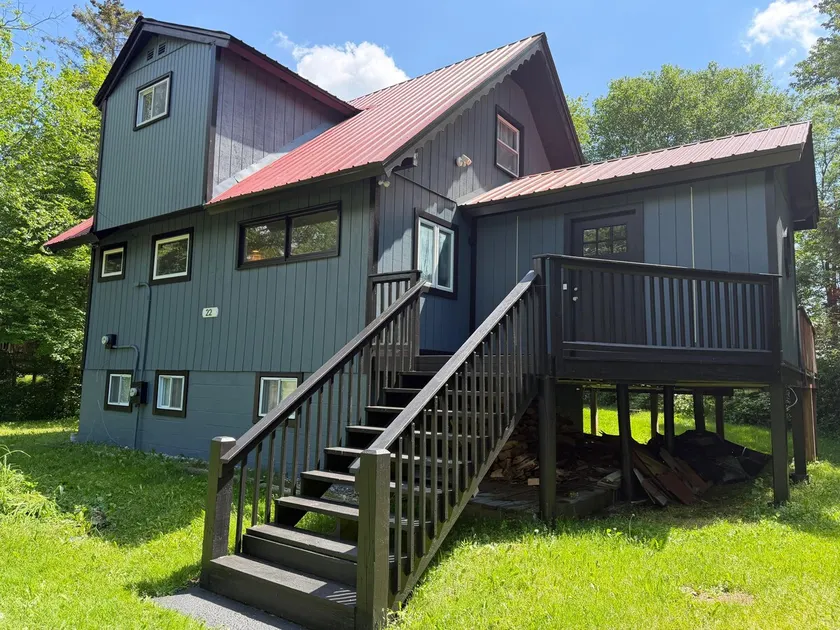 Chalet Lopez - Image 1