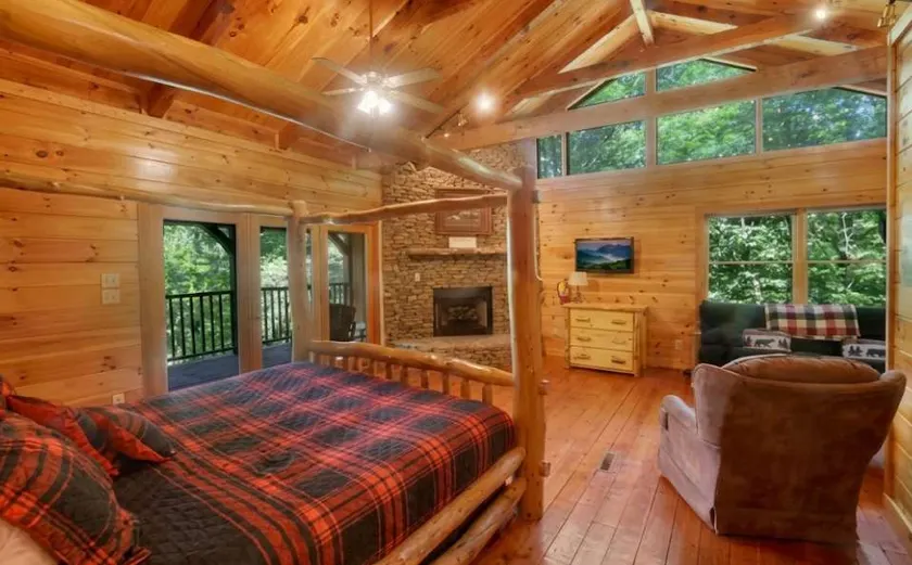 Tranquil Townsend Retreat w/ Sunset Patio Daybed - Image 1