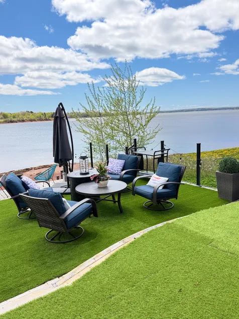 Luxury Waterfront +PrivateBeach Kayak & pedal boat - Image 1