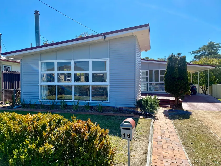 Mid Century Bungalow - entire home - Image 1