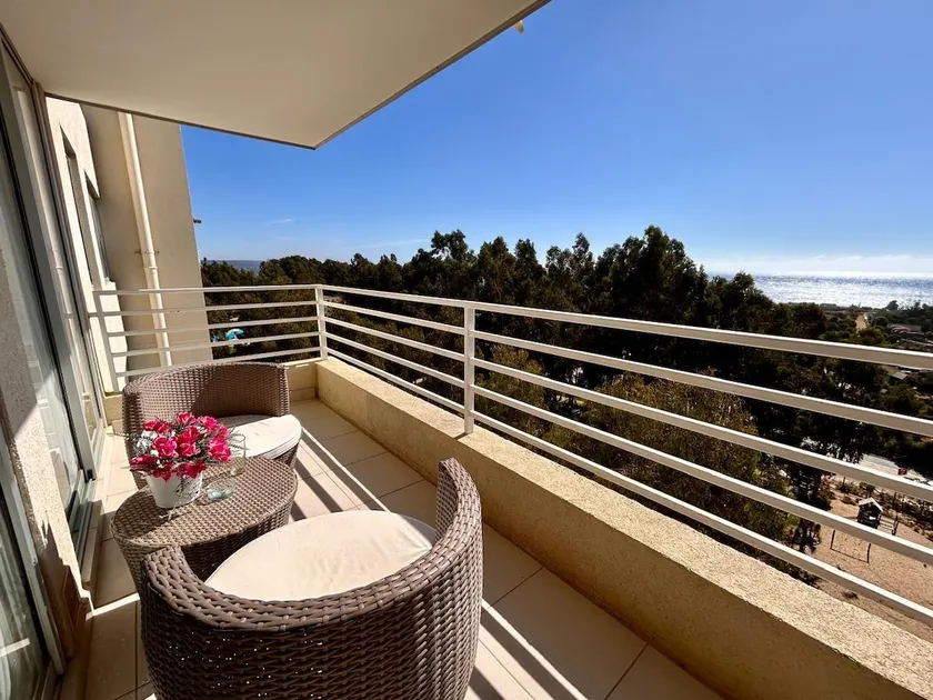 Stay with an ocean view! - Image 1