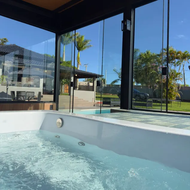 Cabin with whirlpool and heated pool (32°C/90°F) - Image 1