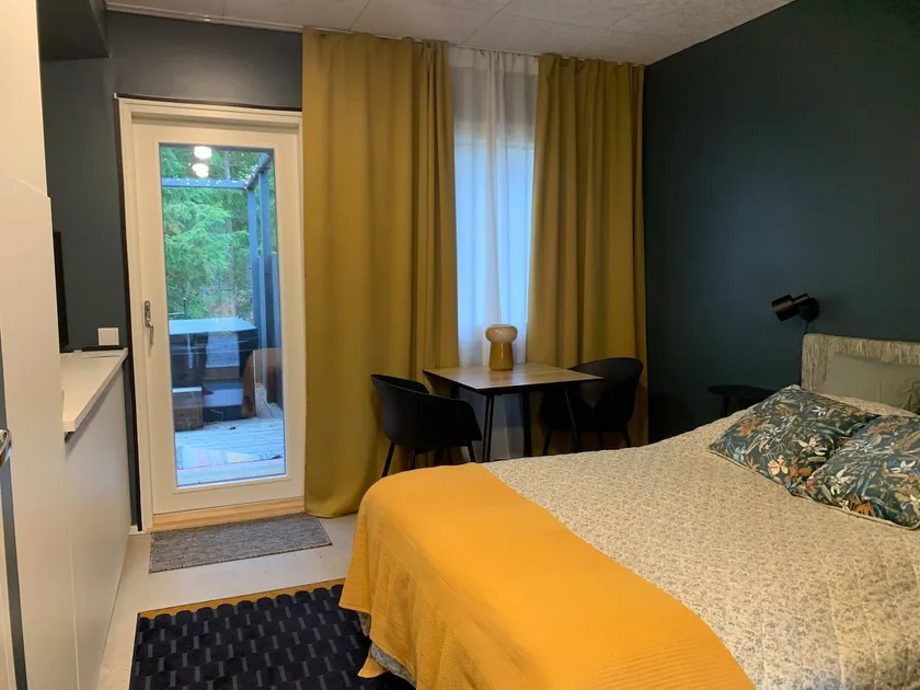 Room with sauna and jacuzzi - Image 1