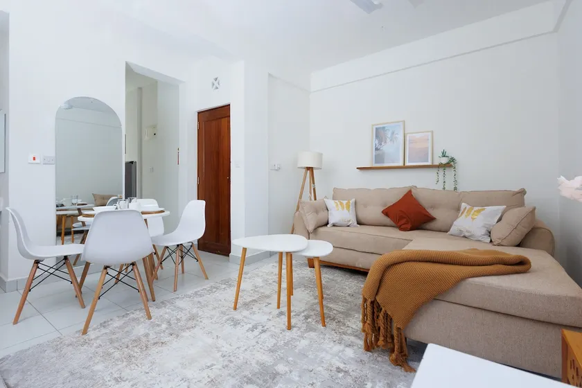 Modern Urban Retreat 2/BR: Pool, Gym, WiFi & More! - Image 1
