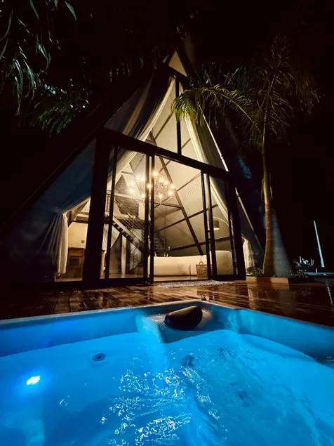 Luxury Hydro Cabin with Incredible Nature - Image 1
