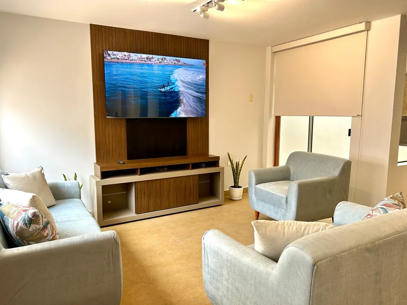 S* | Magnificent 3BR in California - Image 1