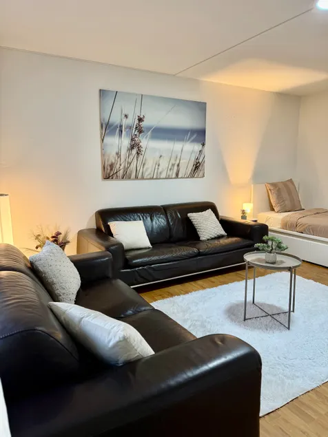 Skyline Retreat room with TV - Image 1