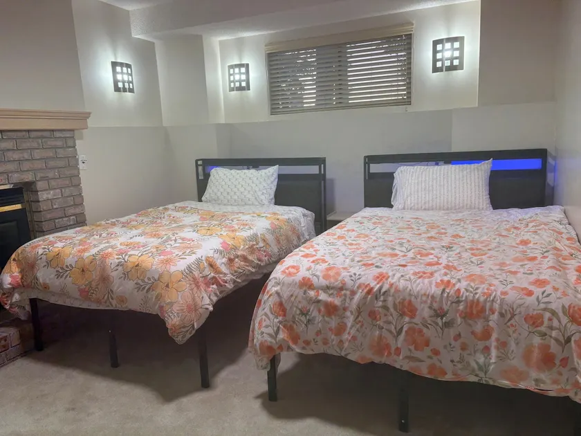 Spacious 3BR Lower level Suite Near Airport & Vivo - Image 1