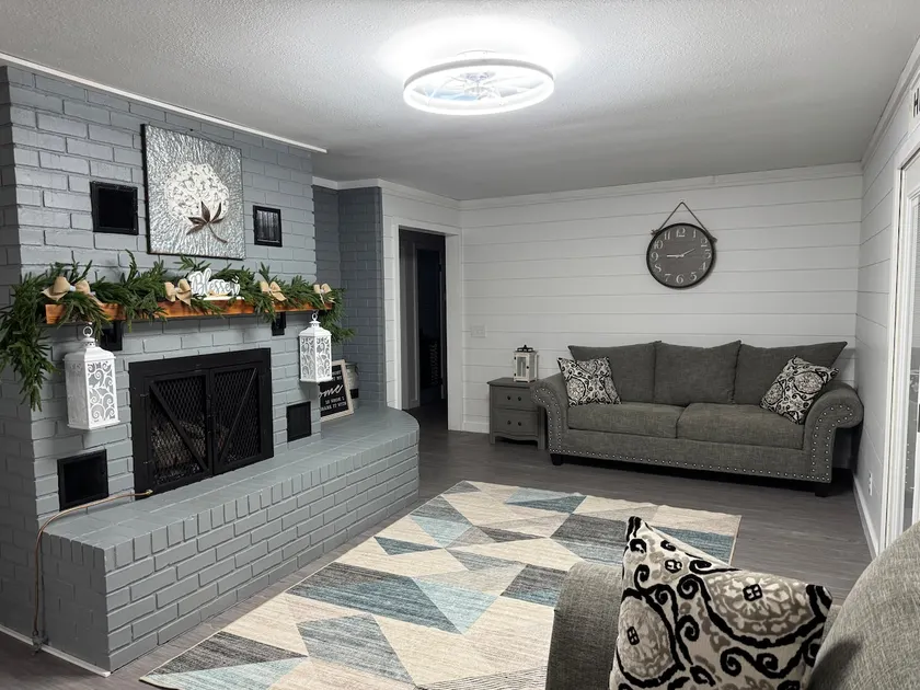 Farmhouse 89 - Image 1
