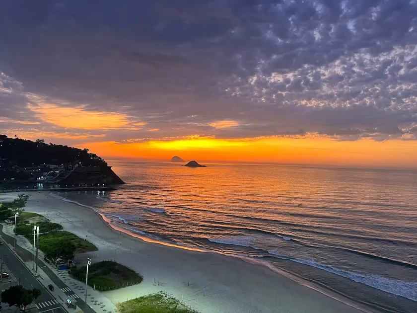 Stunning view at Praia do Pepê - Image 1