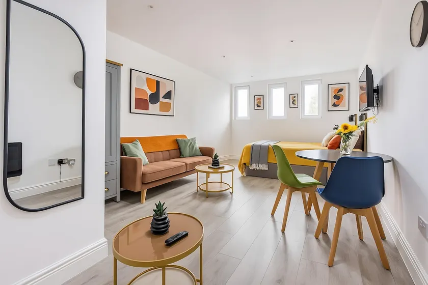 Stylish Studio Apartment - Image 1