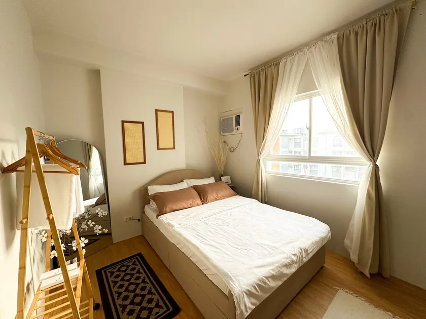 Japandi Vibe Condo | 5 mins from IT PARK | 50 mbps - Image 1