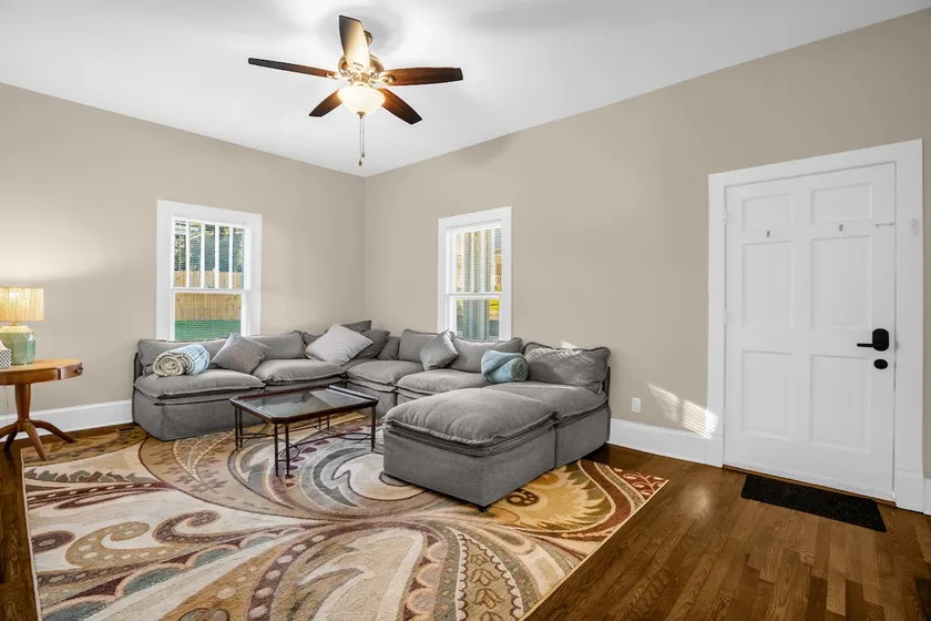 Cozy 3BR/2BA | Walk to Downtown | 15 Min to Elon - Image 1