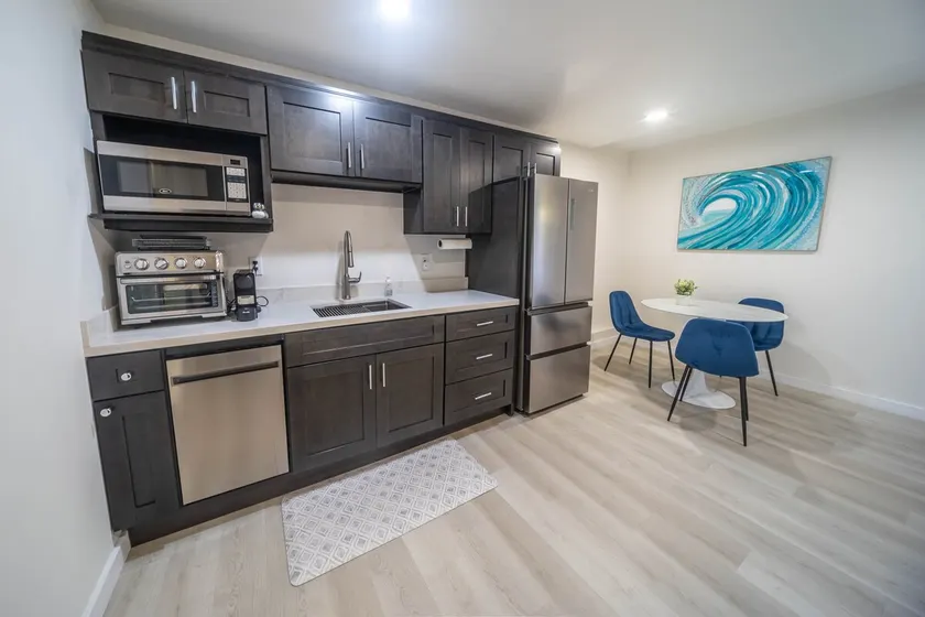 Beach Bungalow - Image 1