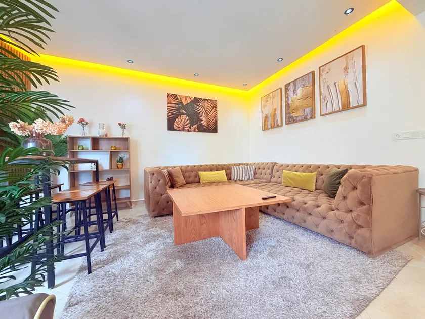 Luxury duplex 2 minutes from train station & beach & center - Image 1