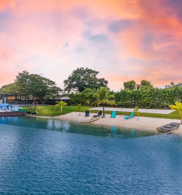 Lakeside Villa |Boat |Ping Pong |Pool Table |BBQ - Image 1