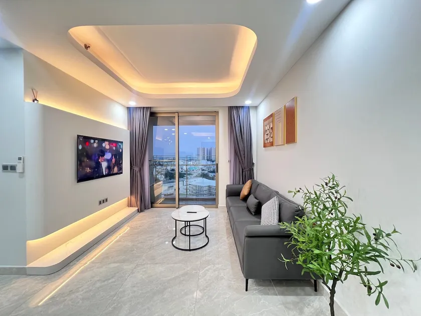 3BR - Top floor Free swimming pool & gym - Image 1
