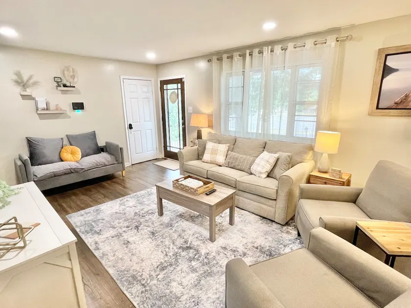 Family Home Trussville-3 king beds-I59- Birmingham - Image 1