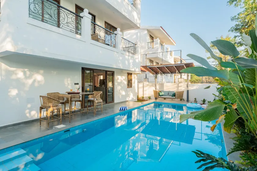 4 bhk Pet-friendly Villa W/ Breakfast, Pool & Lift - Image 1