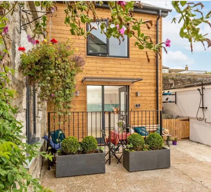 Sun Trap Terrace - Image 1
