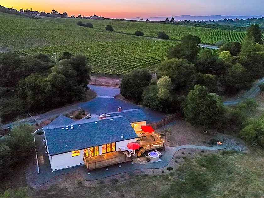 Sonoma House: Hot Tub | Fire Pit | Piano | - Image 1