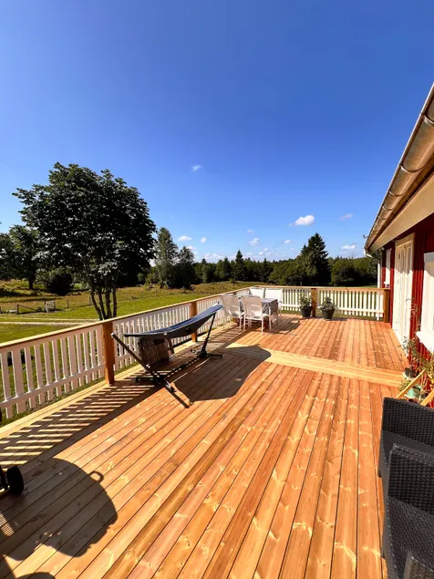 Rural cottage in a secluded location in the middle of the forest - Image 1