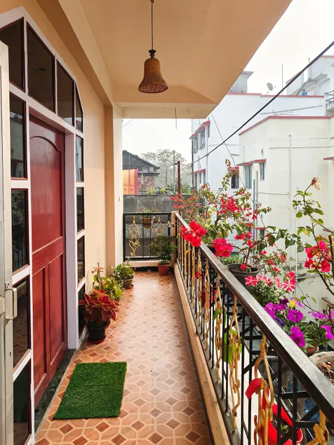 Tulip Inn - 3BHK AC Near Kamakhya - Image 1