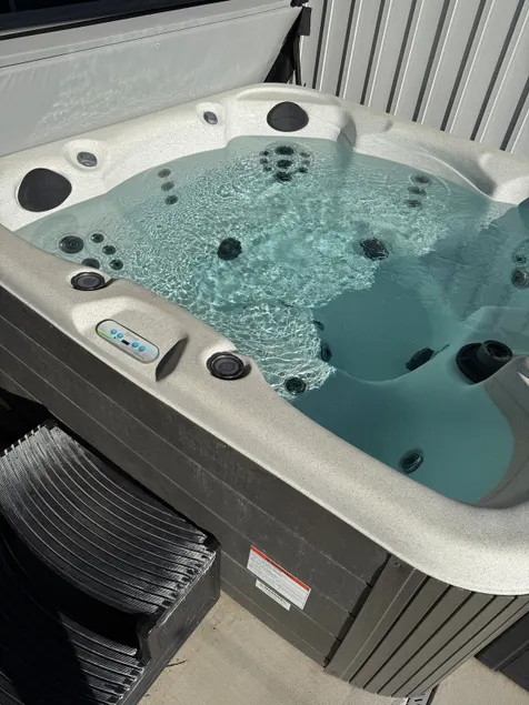 Heated Pool, Hot tub, Theatre Room, Relax & Escape - Image 1