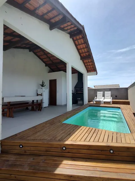 House with Pool in Itapirubá - Image 1