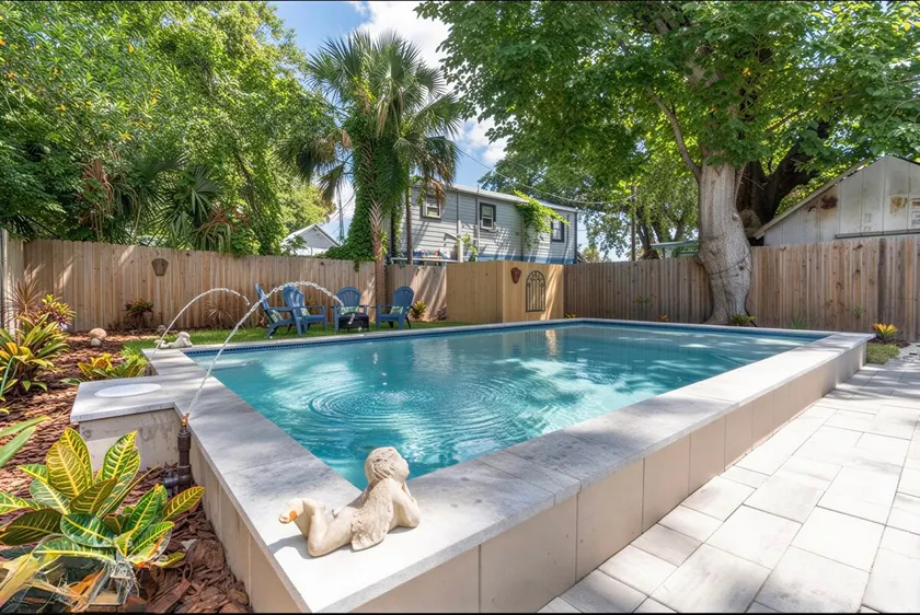 Private Home Downtown Heated Pool FirePit Walkable - Image 1
