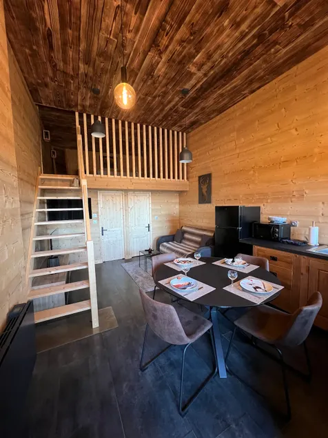 Apartment with panoramic view - Image 1