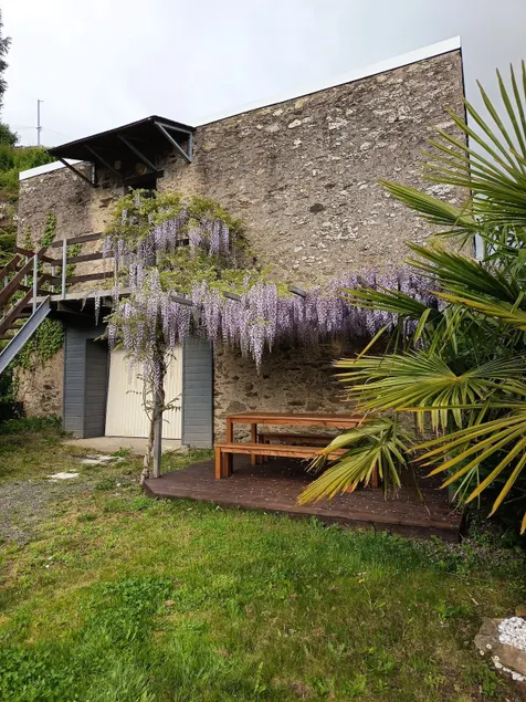 2-bedroom apartment by the Loire - Image 1