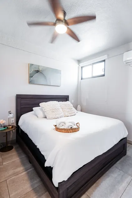 2 Queen bed / ensenada downtown - Image 1