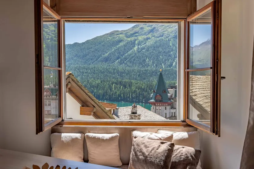 St. Moritz • 200 m² • Lake view • Luxury location - Image 1
