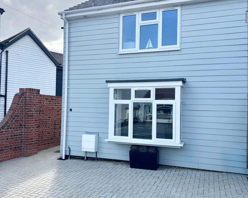 Mersea Village House - Image 1